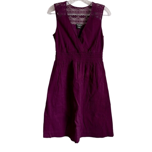 Eddie Bauer Burgundy Surplice Lace Detail Sleeveless A Line Dress - Picture 1 of 6